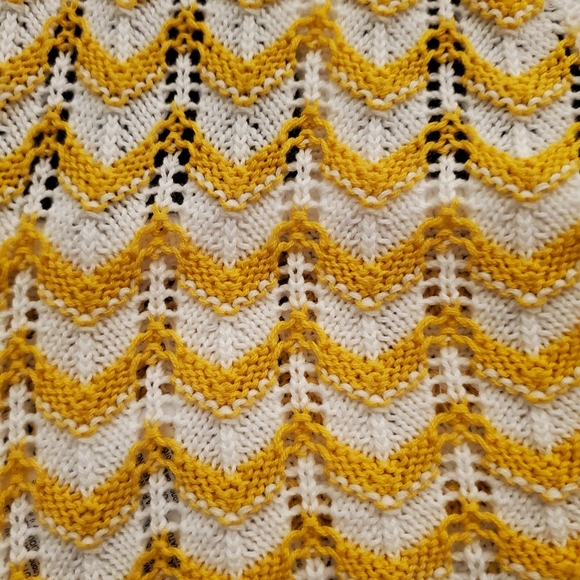 BCBGeneration Chevron-Knit Crop Top - Picture 8 of 12